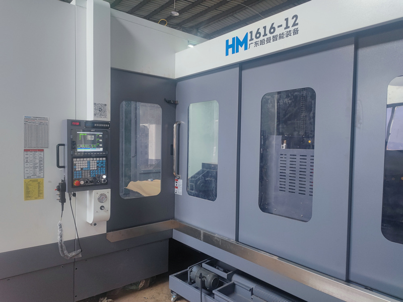 HM-1612-16臥式重型深孔鉆機床(圖2)